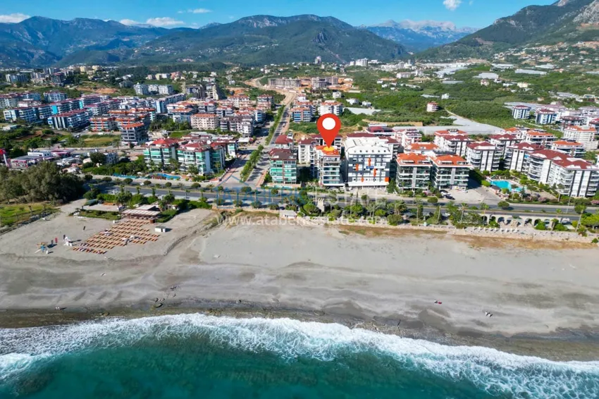 1+1 apartment with private garden in an elite complex on the beachfront — Alanya, Kestel district 2 