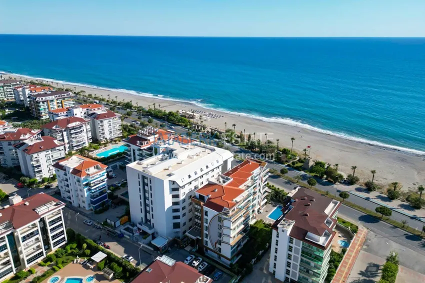 1+1 apartment with private garden in an elite complex on the beachfront — Alanya, Kestel district 5 