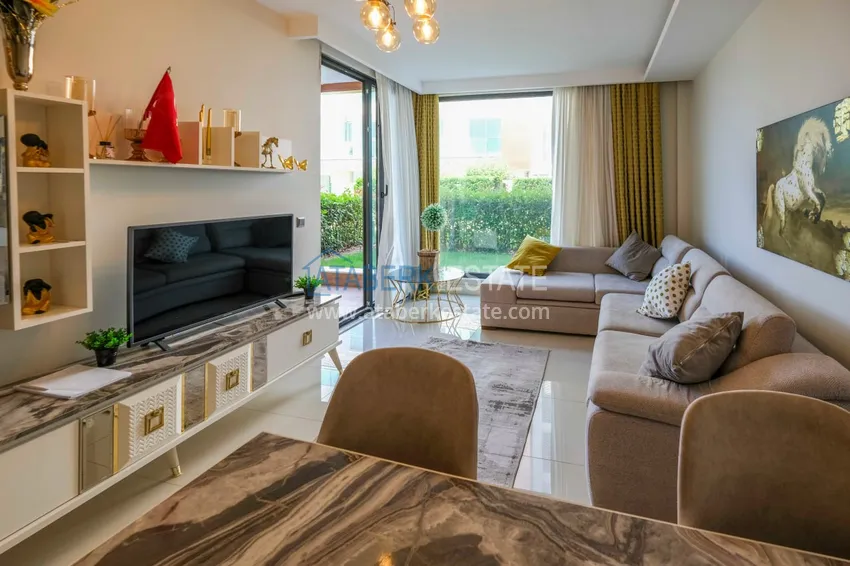 Purchase 1+1 apartment with private garden in an elite complex on the beachfront — Alanya, Kestel district 9 