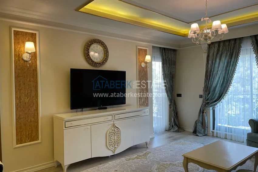 Purchase  Luxury real estate on the first line in Alanya: stylish apartment, VIP-level complex, Oba district 11 