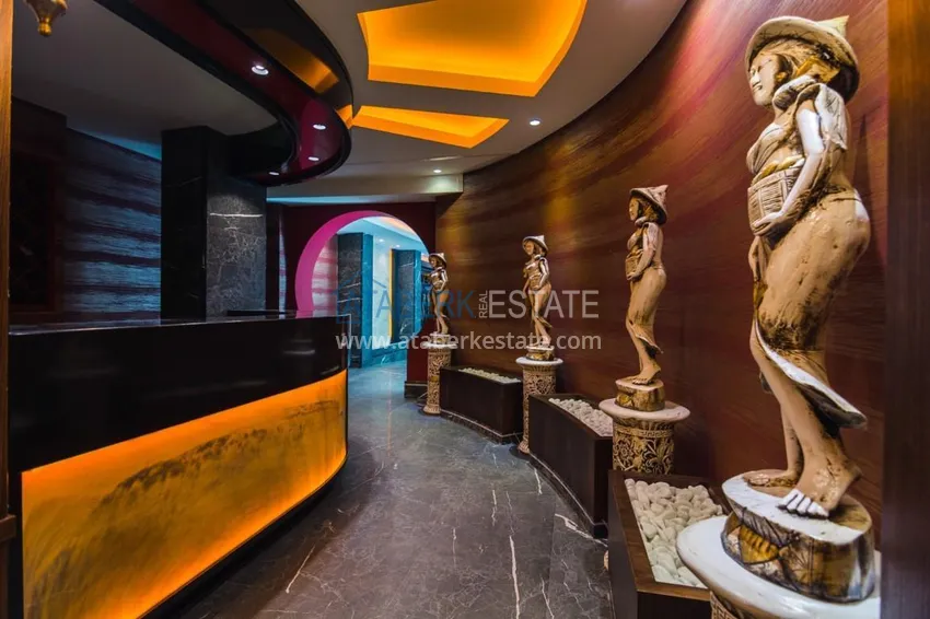 Luxury real estate on the first line in Alanya: stylish apartment, VIP-level complex, Oba district 17 