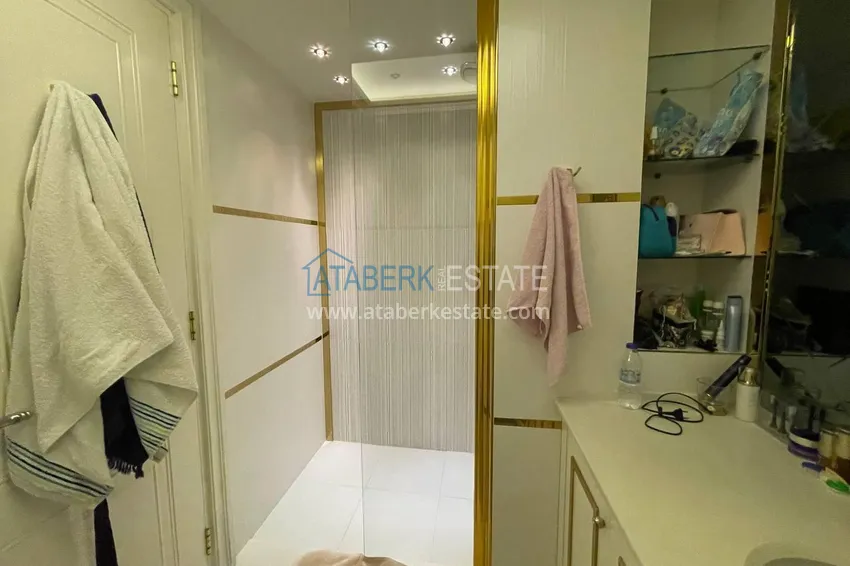 Purchase  Luxury real estate on the first line in Alanya: stylish apartment, VIP-level complex, Oba district 18 