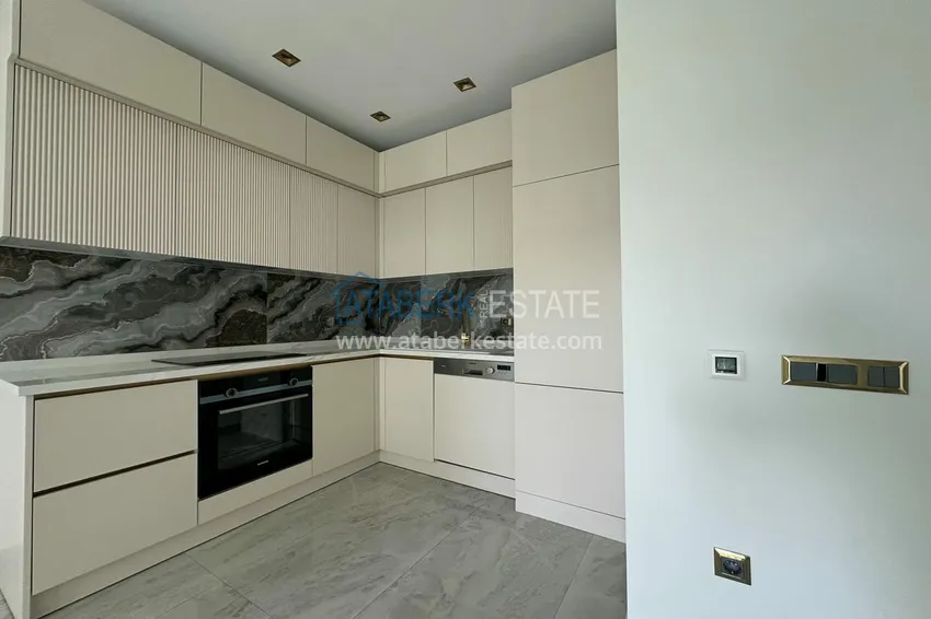 Purchase 1+1 apartment in a new complex in the center of Alanya. Suitable for short term rentals 3 