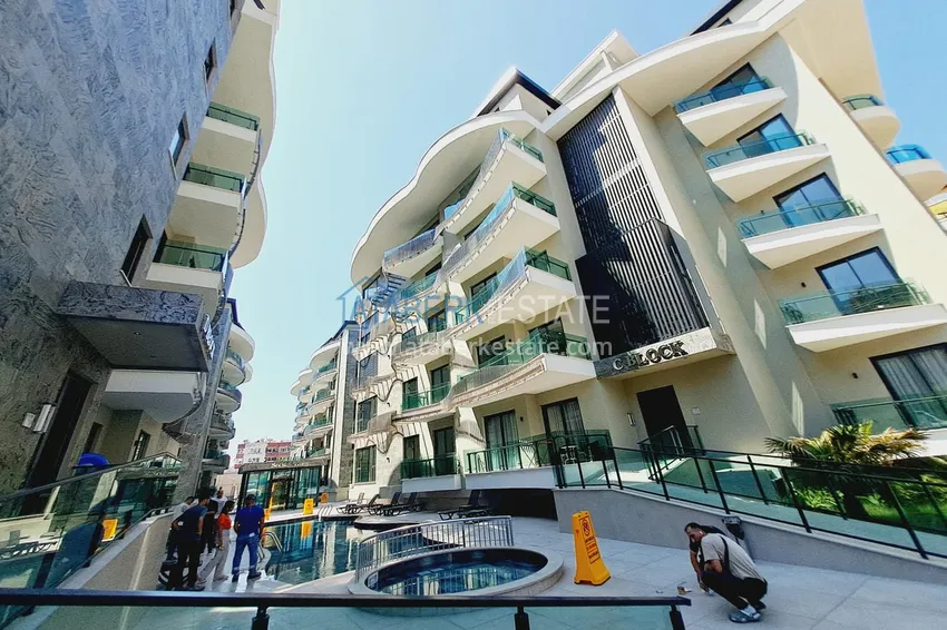 1+1 apartment in a new complex in the center of Alanya. Suitable for short term rentals 3 