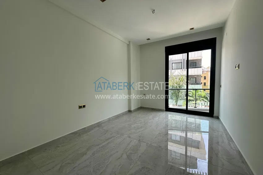 Purchase 1+1 apartment in a new complex in the center of Alanya. Suitable for short term rentals 4 