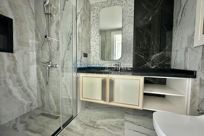 Purchase  Suitable for short term rentals. 1+1 furnished apartment in a modern complex, Alanya center  6 