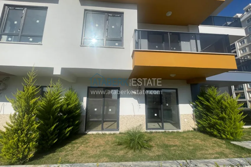 One bedroom apartment with access to the garden from an investor in Gazipasa 11 