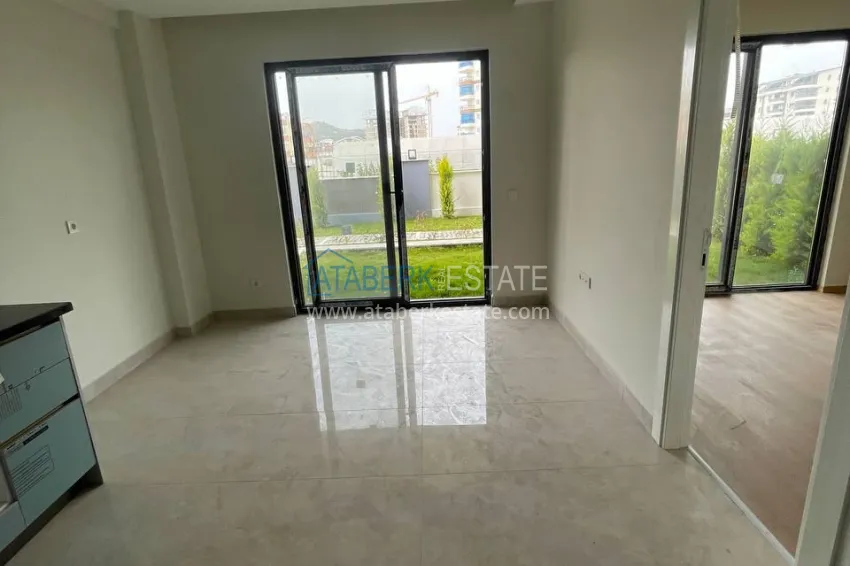 Purchase One bedroom apartment with access to the garden from an investor in Gazipasa 4 