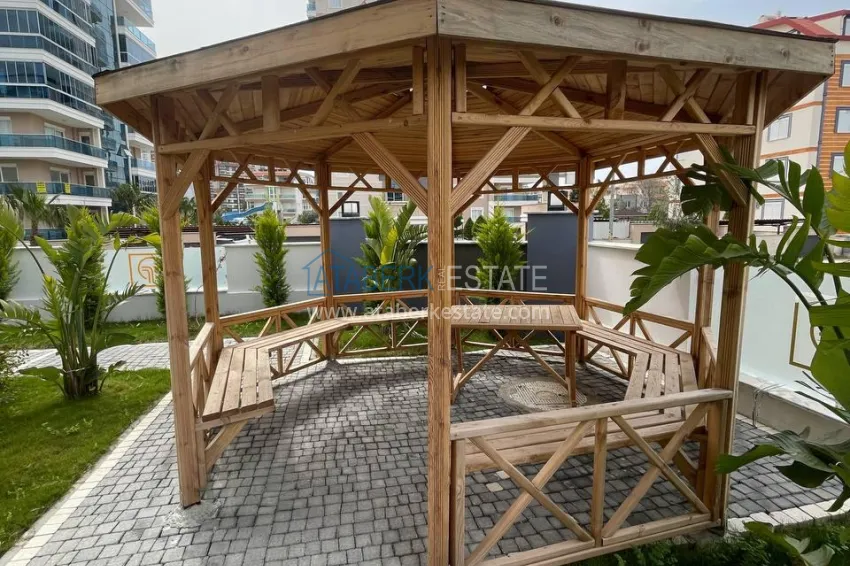 One bedroom apartment with access to the garden from an investor in Gazipasa 6 