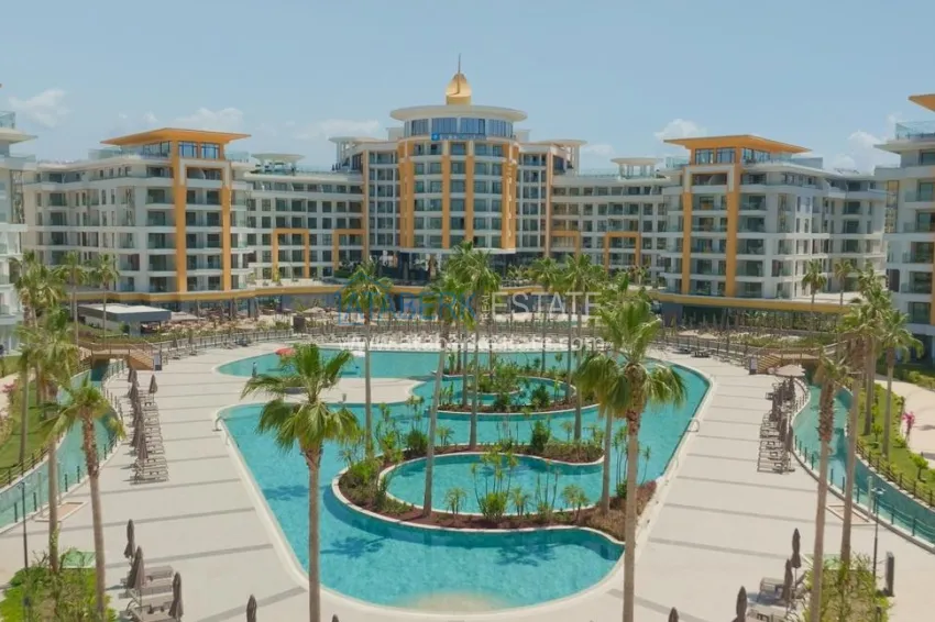 1+1 apartment in Alanya, Turkler district — 85 m², primary property in a five-star resort 5 