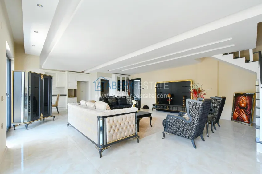 Purchase 3+1 penthouse duplex in Kargicak — turnkey, suitable for citizenship 4 