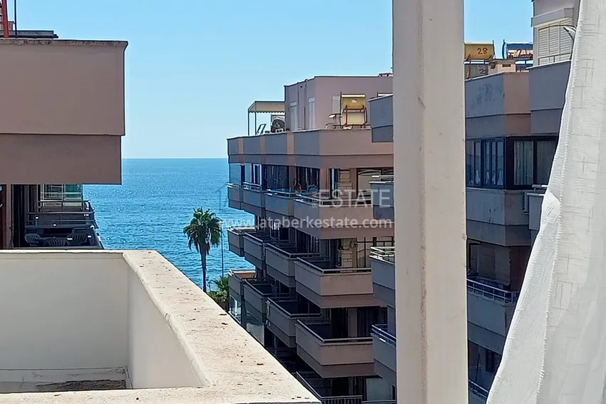 Purchase  One bedroom apartment in Mahmutlar, Alanya - furnished, seaview, beachfront  23 