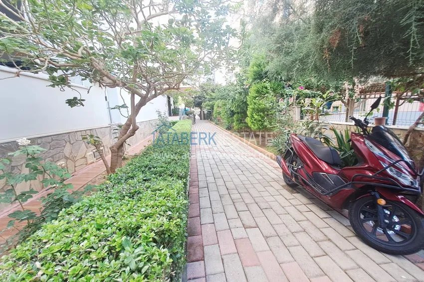 Studio in Alanya, Mahmutlar district — turnkey with a glazed balcony and mountain views 4 