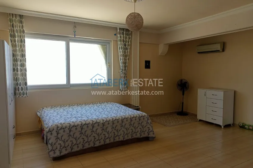 Purchase  One bedroom apartment in Mahmutlar, Alanya - furnished, seaview, beachfront  5 