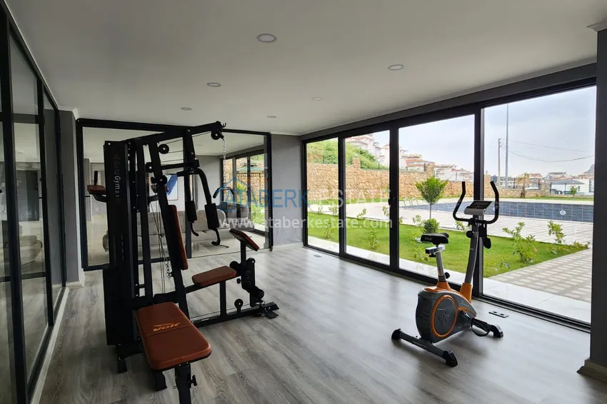 Turnkey 1+1 apartment in Alanya, Oba district — property for a residence permit 12 