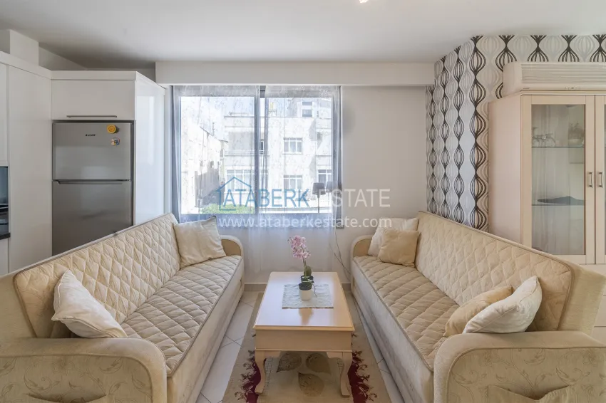 Purchase 2+1 apartment for a residence permit in Alanya — Oba district, first coastline 2 