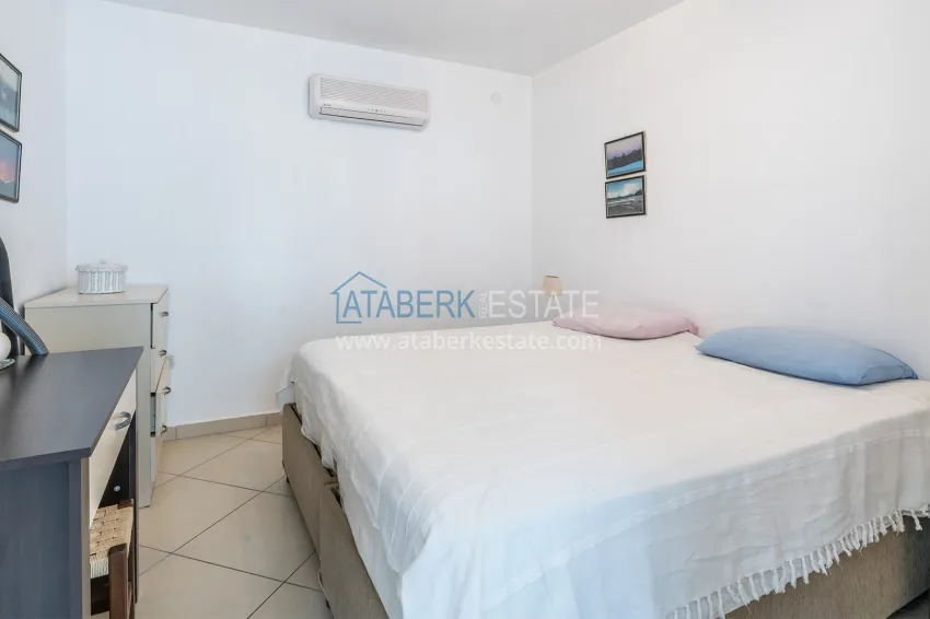 Purchase 2+1 apartment for a residence permit in Alanya — Oba district, first coastline 7 