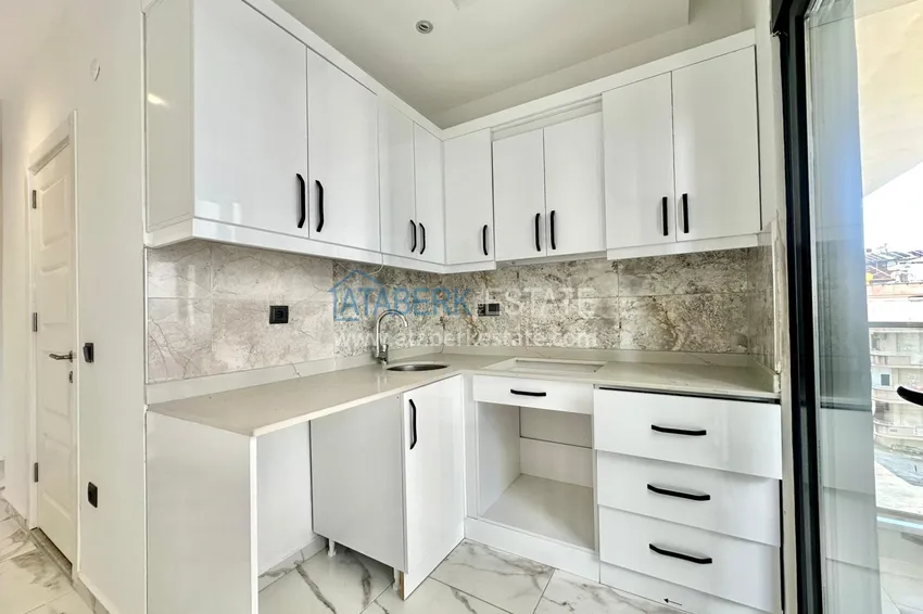 Purchase  1+1 apartments with fine finishing in the center of Alanya, Cleopatra beach area 13 