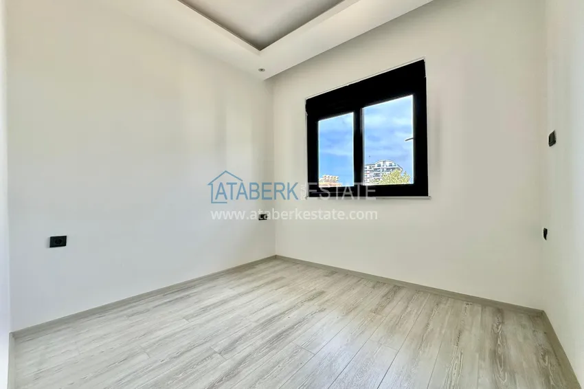 Purchase  1+1 apartments with fine finishing in the center of Alanya, Cleopatra beach area 14 