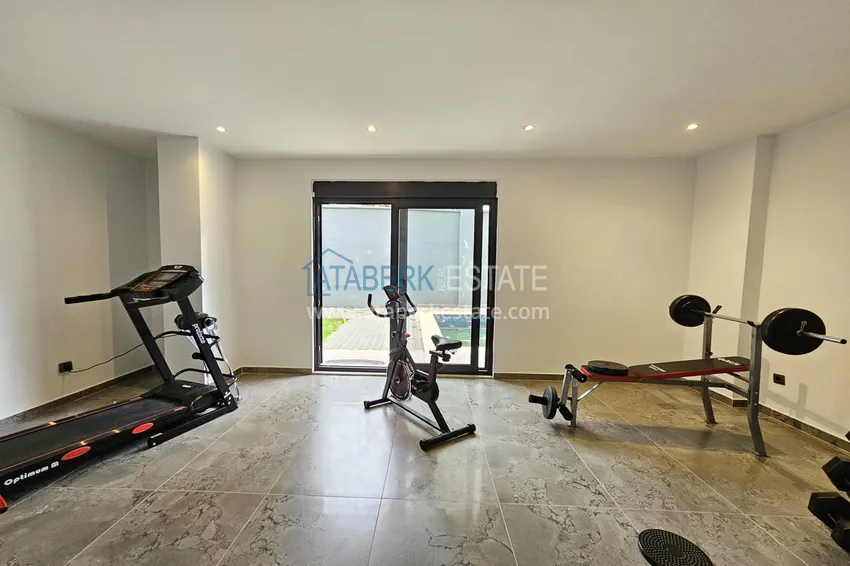 1+1 apartments with fine finishing in the center of Alanya, Cleopatra beach area 9 