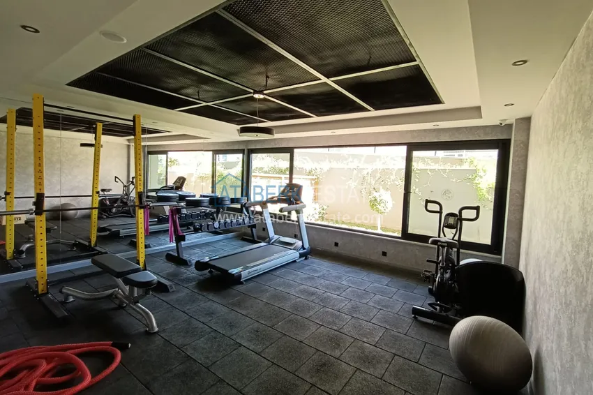 Turnkey one-bedroom apartment in the center of Alanya, Cleopatra beach area — luxury complex 17 