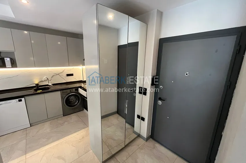 Purchase Turnkey one-bedroom apartment in the center of Alanya, Cleopatra beach area — luxury complex 1 