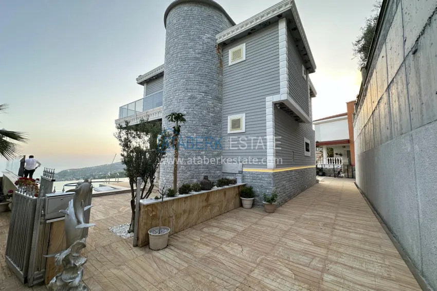 Luxury triplex villa with sea and fortress views in Alanya, Tepe district - suitable for obtaining citizenship 2 