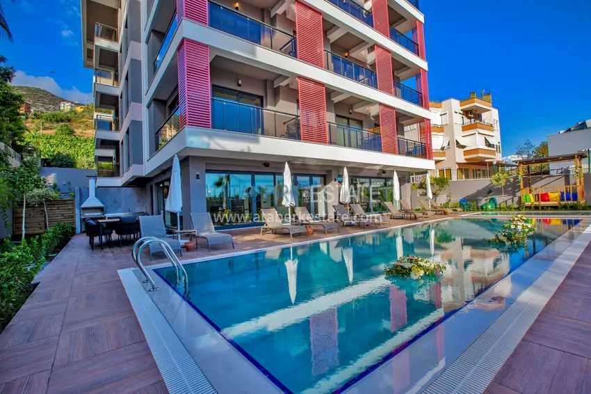 Turnkey one-bedroom apartment in the center of Alanya, Cleopatra beach area — luxury complex 2 