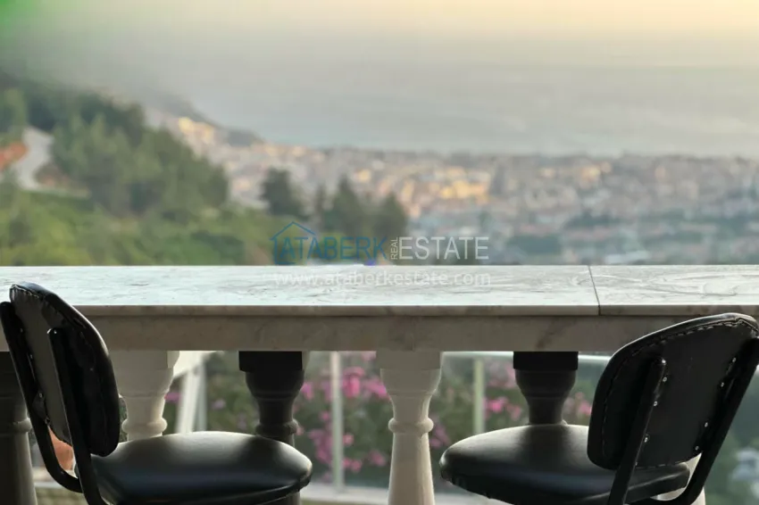 Purchase Luxury triplex villa with sea and fortress views in Alanya, Tepe district - suitable for obtaining citizenship 33 