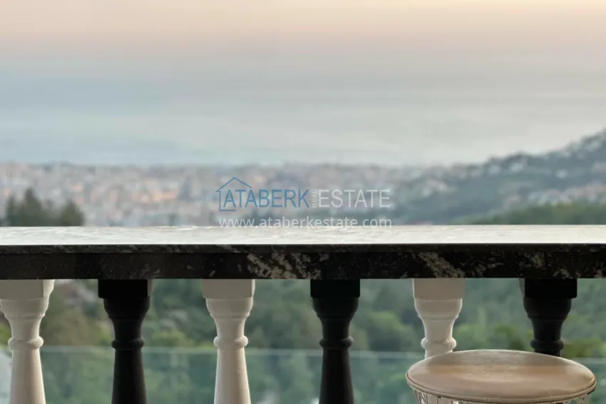 Purchase Luxury triplex villa with sea and fortress views in Alanya, Tepe district - suitable for obtaining citizenship 34 