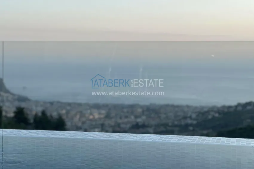 Luxury triplex villa with sea and fortress views in Alanya, Tepe district - suitable for obtaining citizenship 6 