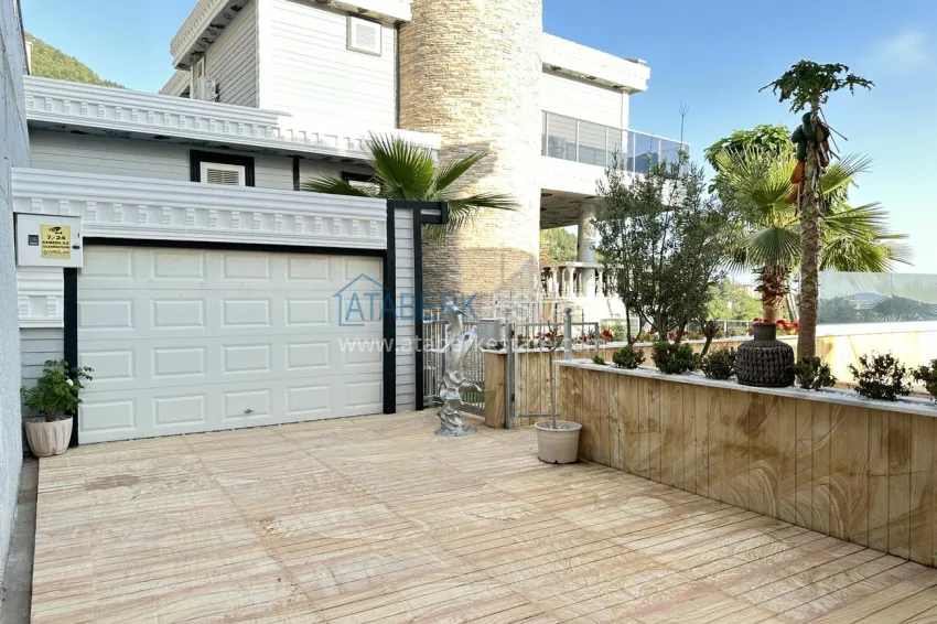 Luxury triplex villa with sea and fortress views in Alanya, Tepe district - suitable for obtaining citizenship 9 