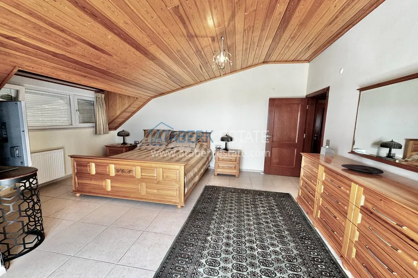 Purchase  Spacious panoramic penthouse duplex in the center of Alanya — furnished and equipped with a sauna, suitable for a residence permit  17 