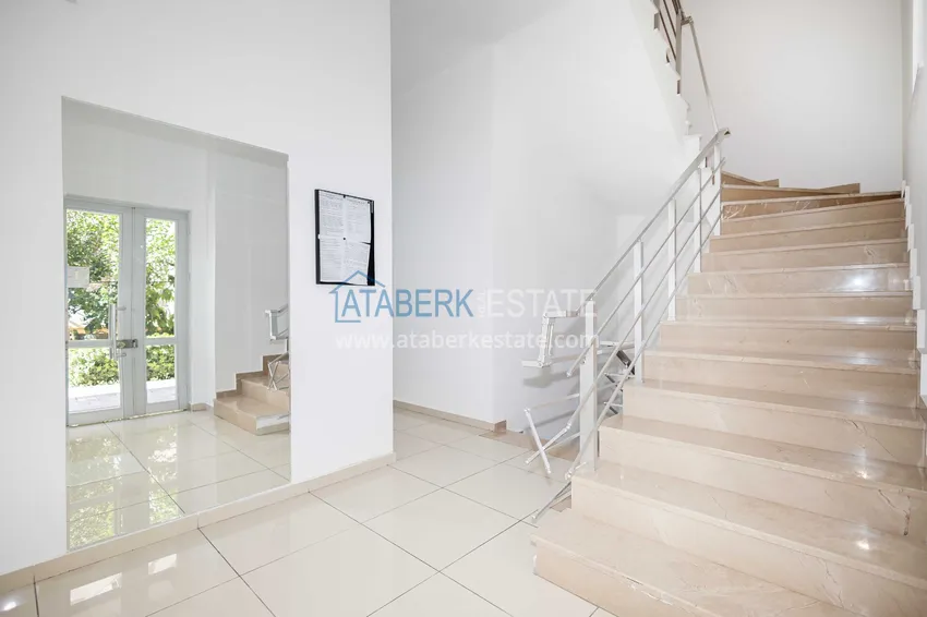 Real estate in Alanya: 2+1 apartment 300 meters from Cleopatra beach - suitable for a residence permit 12 