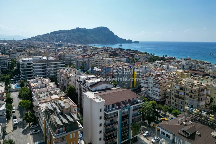 Real estate in Alanya: 2+1 apartment 300 meters from Cleopatra beach - suitable for a residence permit 2 