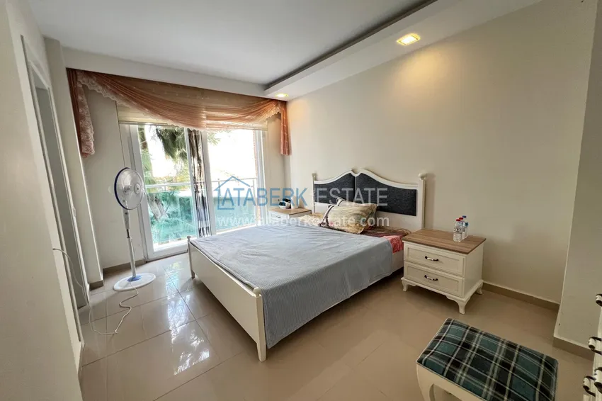 Purchase  4+1 duplex with garden in Kargicak — furnished, in a luxury complex 18 