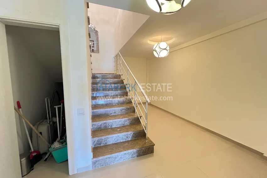 Purchase  4+1 duplex with garden in Kargicak — furnished, in a luxury complex 20 