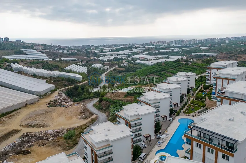 4+1 duplex with garden in Kargicak — furnished, in a luxury complex 2 