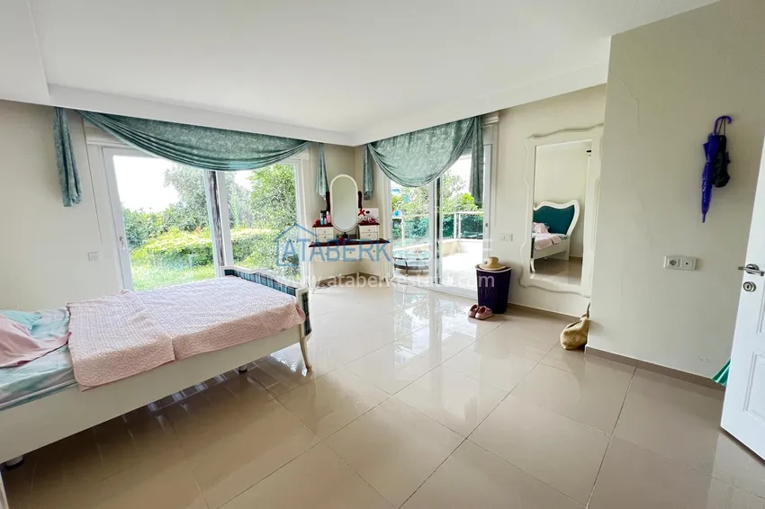 Purchase  4+1 duplex with garden in Kargicak — furnished, in a luxury complex 23 