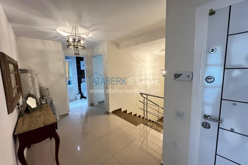 Purchase  4+1 duplex with garden in Kargicak — furnished, in a luxury complex 4 