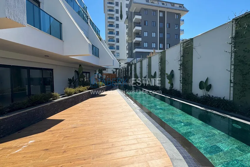 Spacious 2+1 apartment in Alanya Mahmutlar - with mountain views  13 