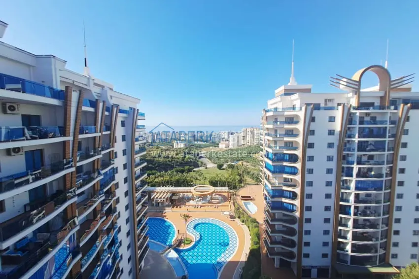 Purchase 2+1 penthouse duplex in Mahmutlar — with sea views and designer renovation 29