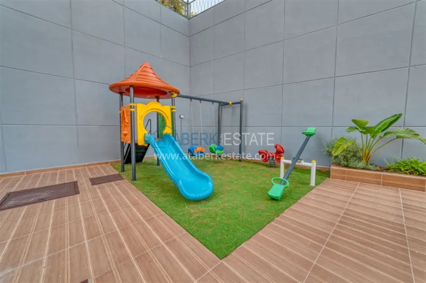 1+1 apartment in Alanya, Oba district — with a short-term rental permit 12 