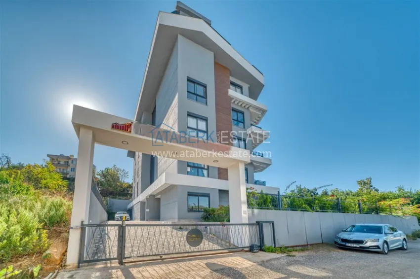 1+1 apartment in Alanya, Oba district — with a short-term rental permit 3 