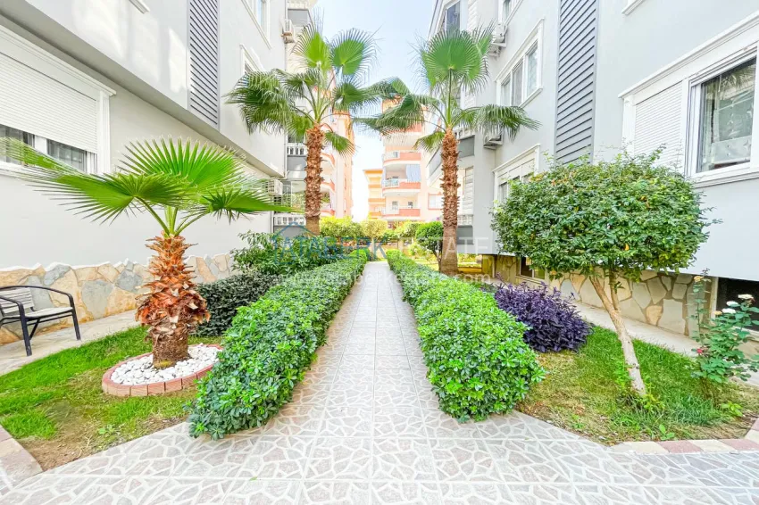 2+1 apartment in Alanya, Oba — furnished, with a large glazed balcony and a convenient location 11 