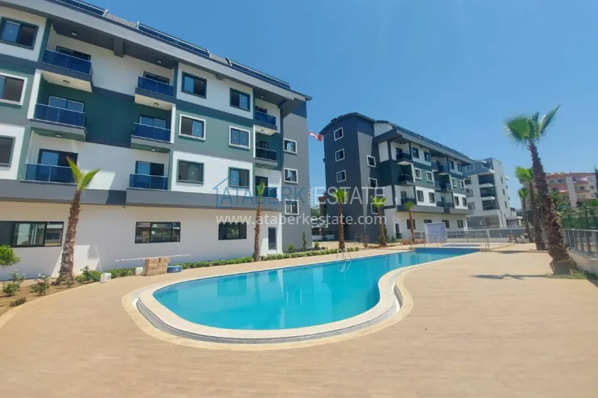 1+1 apartment in Alanya Oba - well-maintained complex, pool view 2
