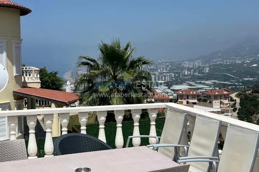 Purchase Two-storey villa in Alanya Kargıcak - with private pool and rental license 12 