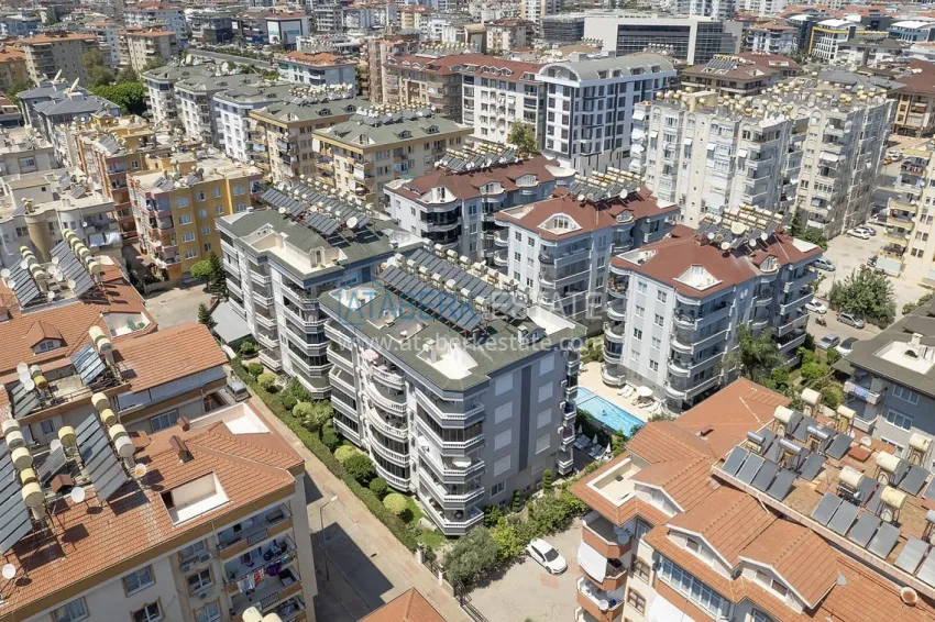 2+1 apartment in Alanya, Oba — furnished, with a large glazed balcony and a convenient location 2 