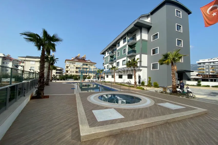 1+1 apartment in Alanya Oba - well-maintained complex, pool view 3