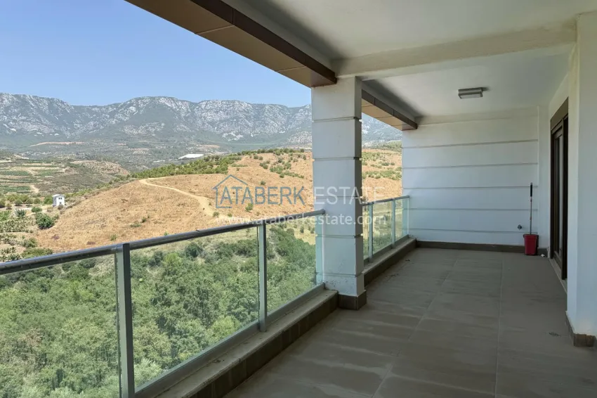 Purchase 2+1 apartment with panoramic views of the sea and nature in Mahmutlar — in a premium complex 11